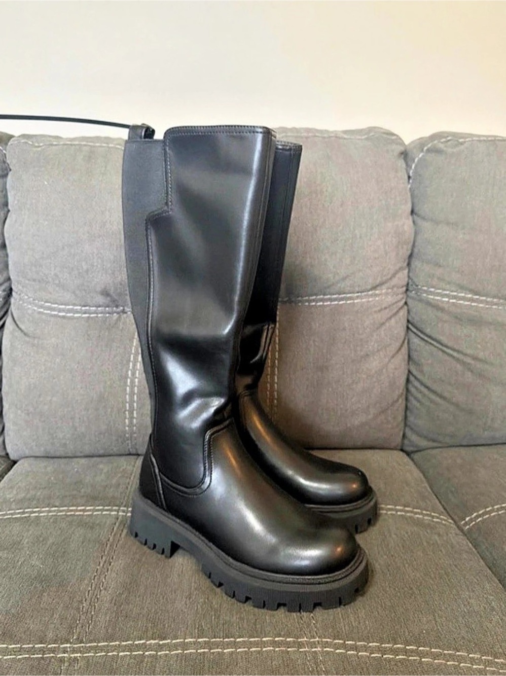 Women's Black Tall Lug Sole Boots Like New